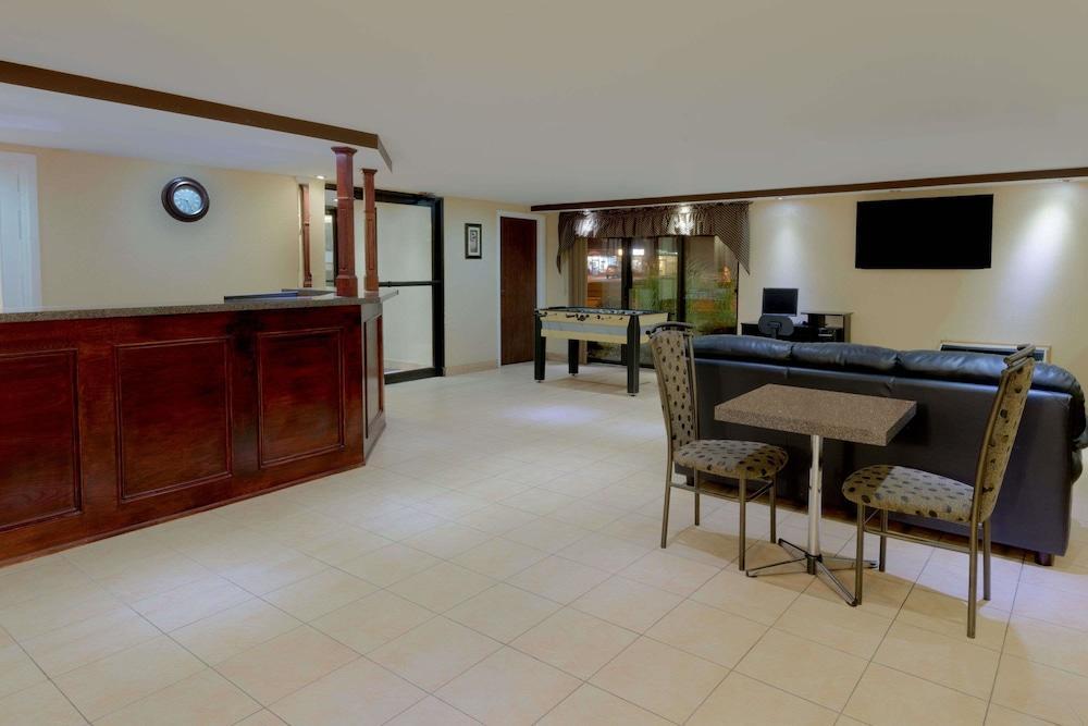 Quality Inn Chatham-Kent Zewnętrze zdjęcie