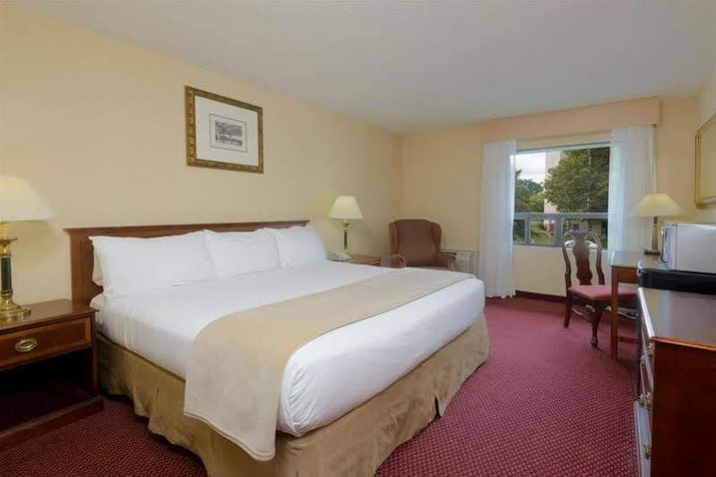 Quality Inn Chatham-Kent Zewnętrze zdjęcie